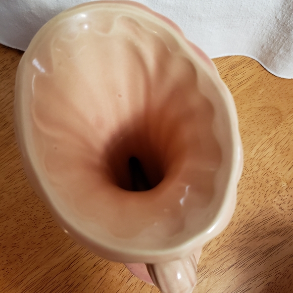 Cornucopia vase in peach. USA signed - Picture 9 of 14